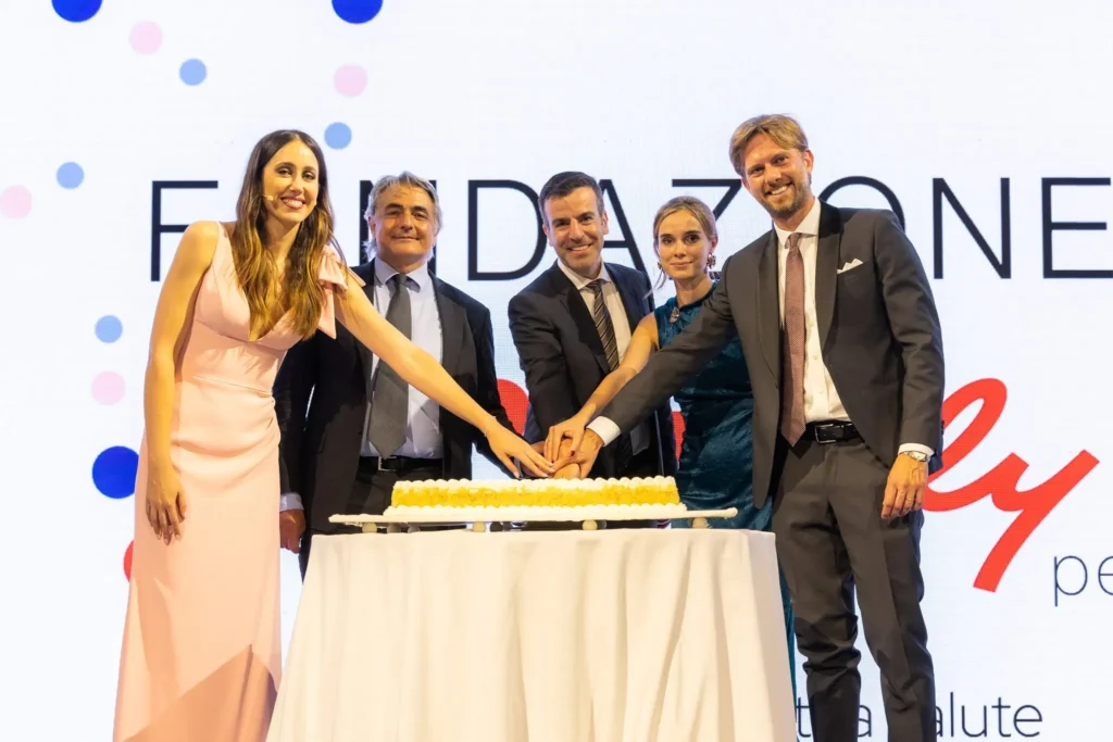 Elias Khalil, Federico Villa, Claudio Jommi, Benedetta Bitozzi e Livia Bonacini, al taglio della torta
